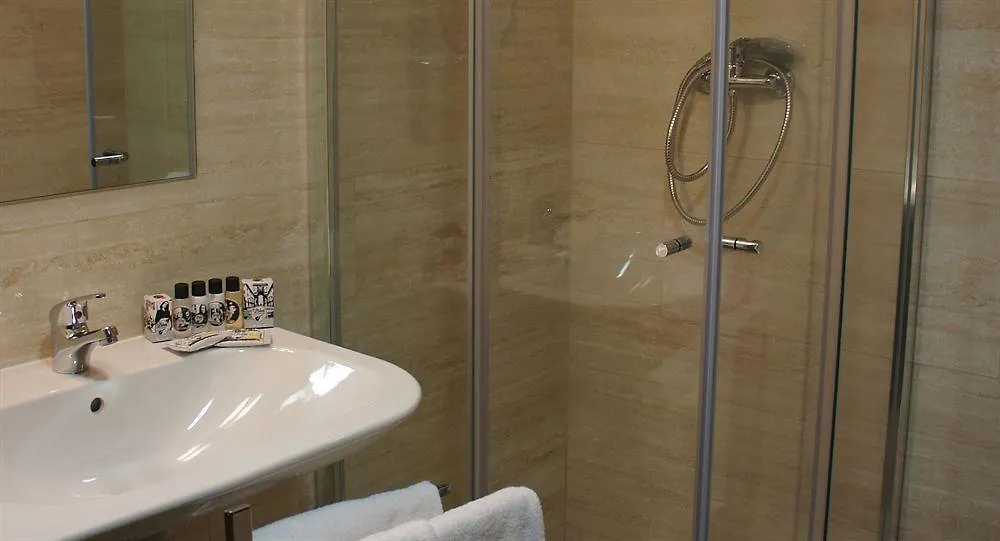 ליסבון Rossio Garden Hotel 3*,