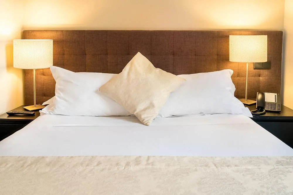 ליסבון Rossio Garden Hotel 3*,